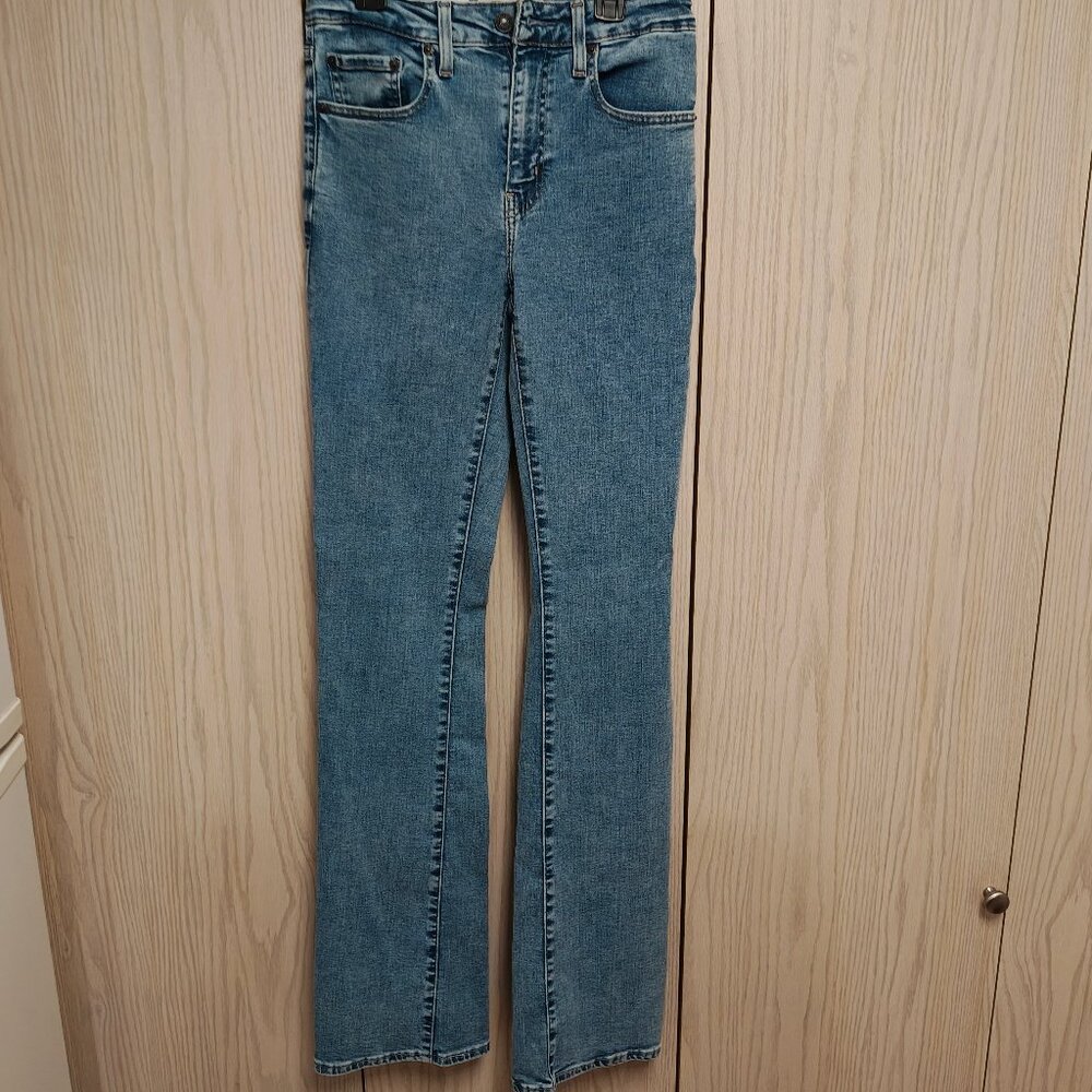 Levi Strauss "725 High Rise Bootcut" jeans - size 27x34